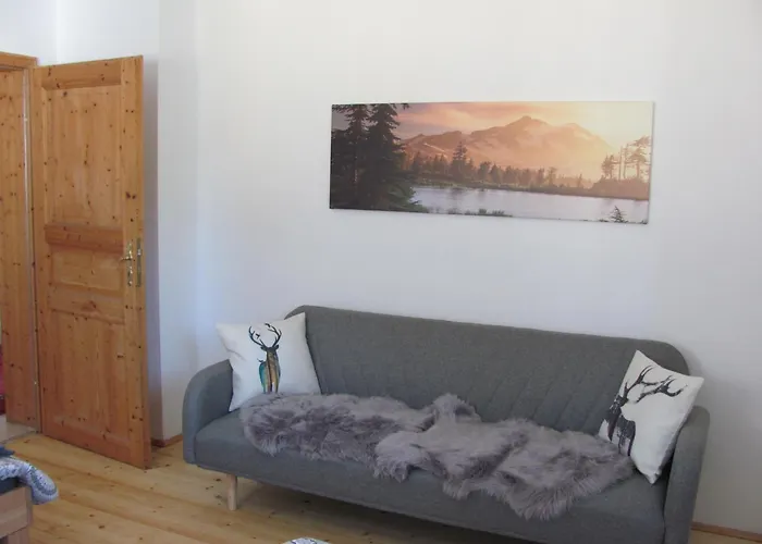 #6 Helles Sonniges Zimmer Mit 2 Betten,Sofa W-Lan Frei Airport Nah Gelegen Mit Wg Bad